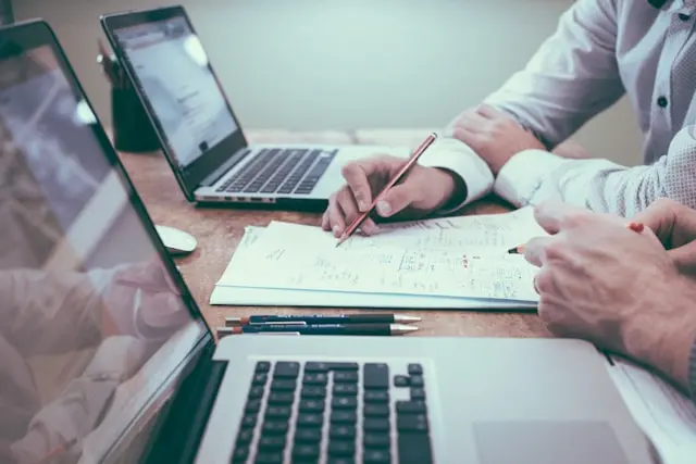 Cuáles son las diferencias entre asesoría y consultoría