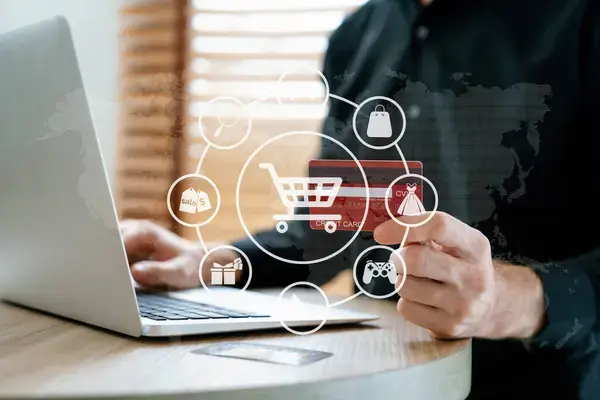 Laptop con íconos de una estrategia de omnicanalidad