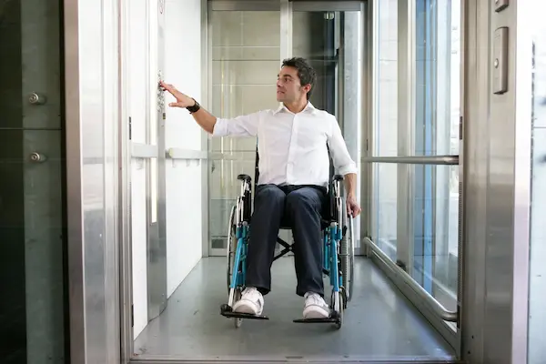 Tipos de ascensores para sillas de ruedas