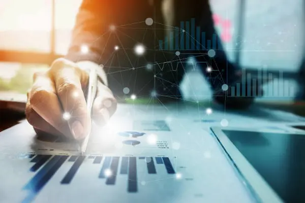 Implementa automatización y herramientas tecnológicas