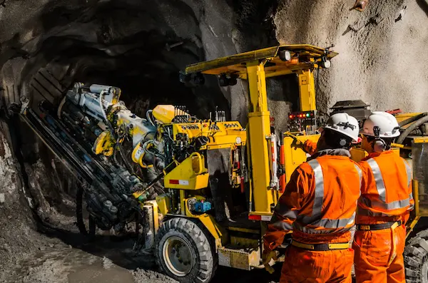 Cómo elegir maquinaria para la minería según tu operación