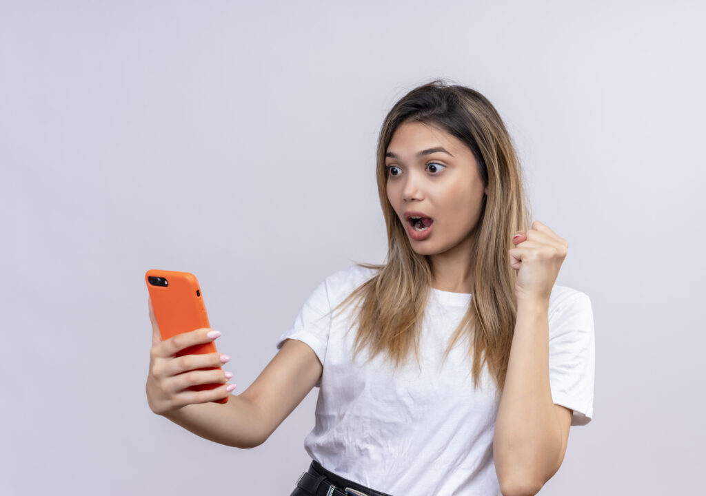 campaña de intriga en redes sociales