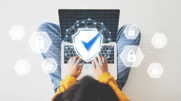 16. Detección de fraudes digitales