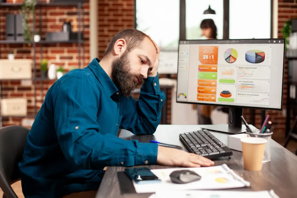 software contable con errores en gestión financiera empresarial