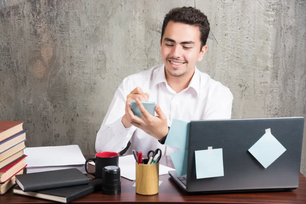 software contable usando app móvil para gestionar finanzas