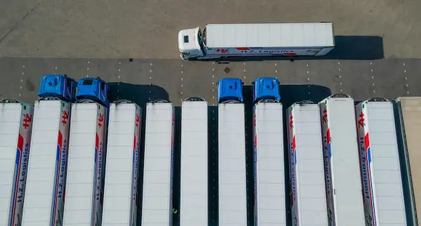Cómo Transportes Meridian optimiza las operaciones logísticas